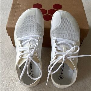 Vivobarefoot White Sneakers size US 6 women’s